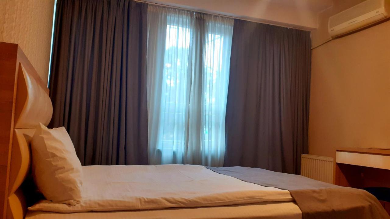 טביליסי Hotel Lile מראה חיצוני תמונה