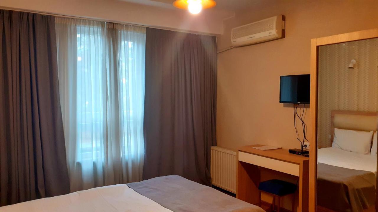 טביליסי Hotel Lile מראה חיצוני תמונה
