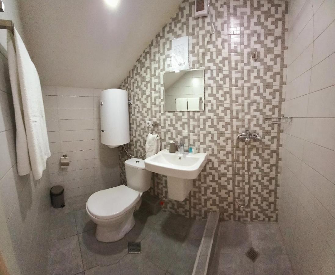 טביליסי Hotel Lile מראה חיצוני תמונה