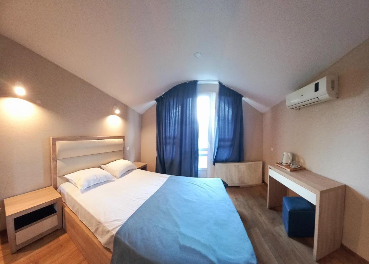טביליסי Hotel Lile מראה חיצוני תמונה