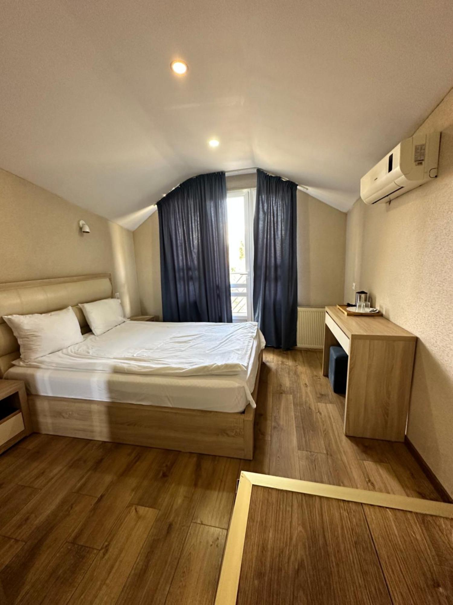 טביליסי Hotel Lile מראה חיצוני תמונה