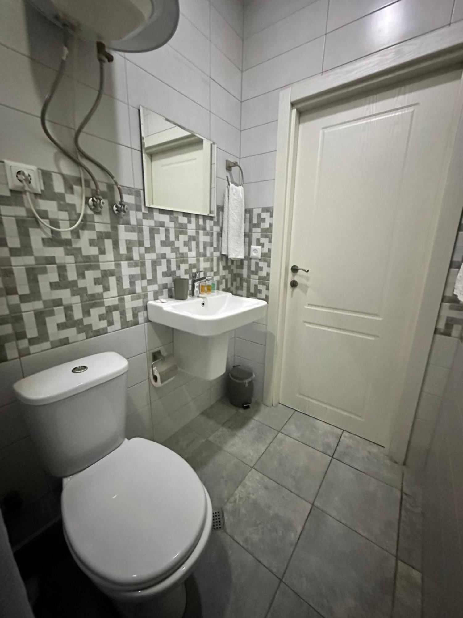 טביליסי Hotel Lile מראה חיצוני תמונה